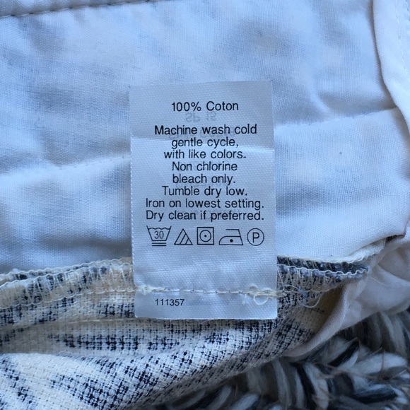 J. Crew - Graphic Print High Rise Shorts - Picture 5 of 5